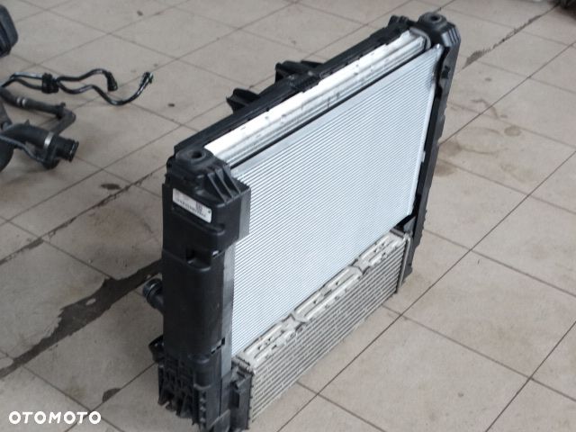 BMW X3 F25 X4 F26 N47N N20 Chłodnice Wentylator Komplet Chłodnica Intercooler Zestaw  17118623369 8623369 17118623350 8623350 17117593838 7593838 17117593839 7593839 17517593845 7593845 17117593852 7593852 17427560877 7560877 17427601676 7601676 673275662595 7562595 16141910 18799910 Valeo M153180-B EC138Y1413V A45585-107 73912311 64539216143 9216143 - 2