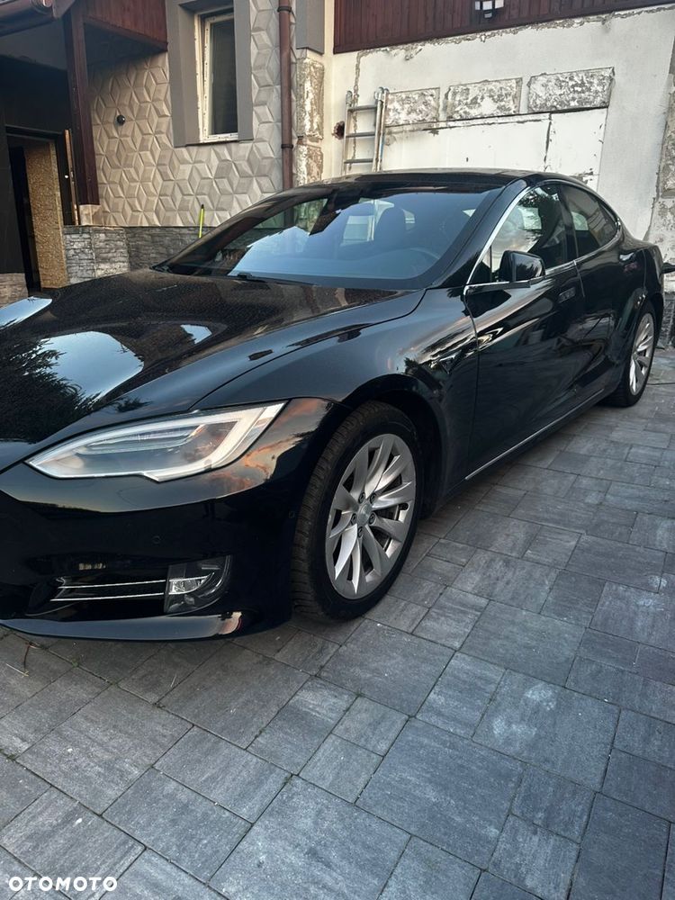 Tesla Model S 75 D - 29