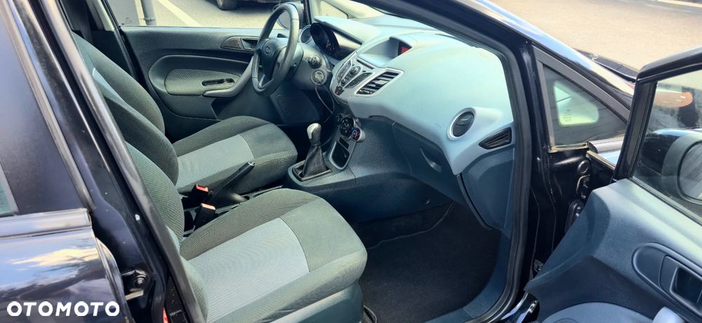 Ford Fiesta - 13