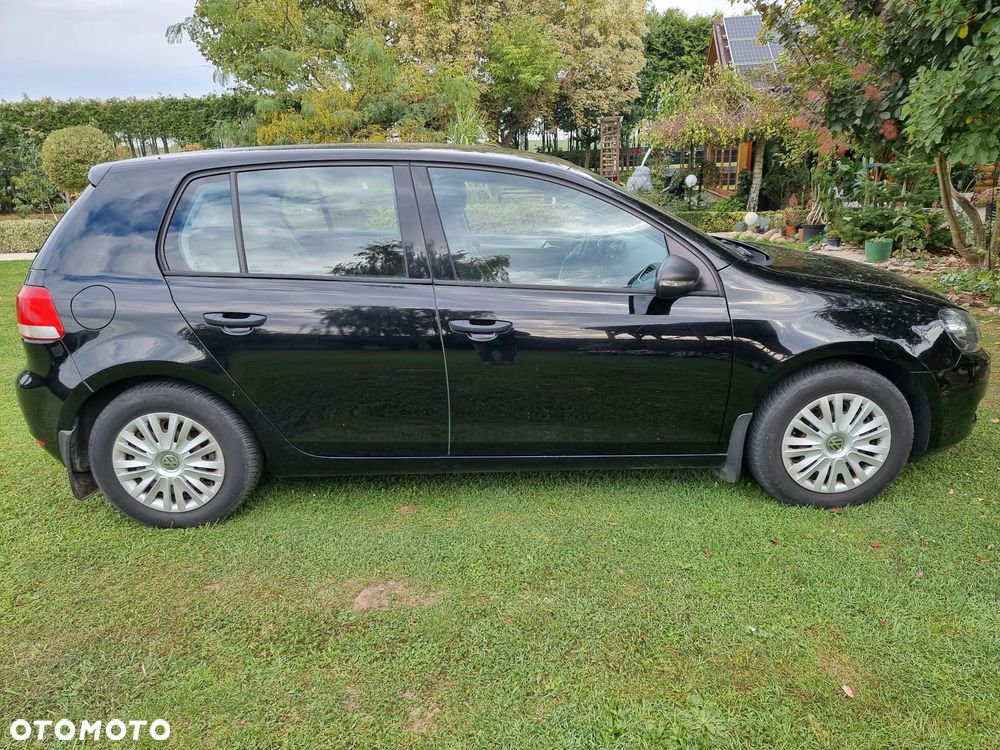 Volkswagen Golf - 6