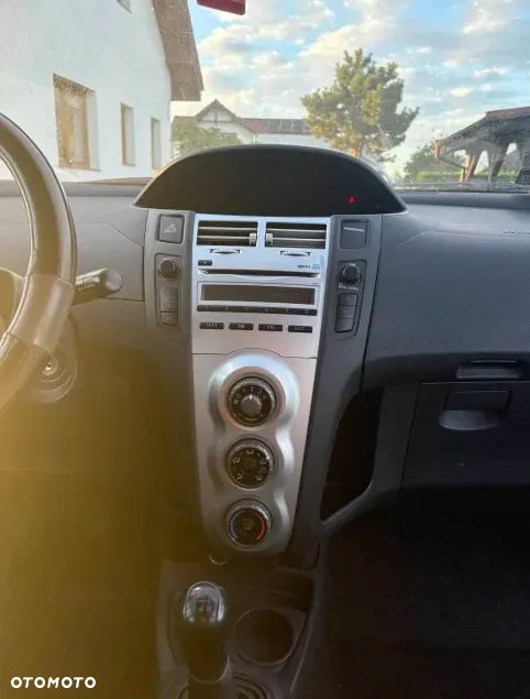 Toyota Yaris - 7