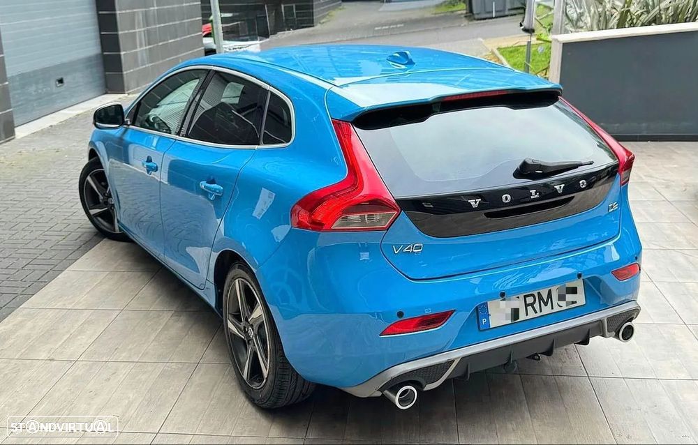 Volvo V40 D2 R Design - 17