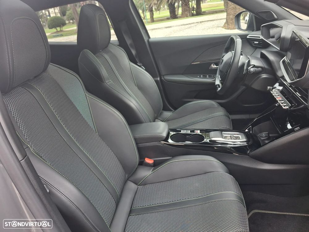 Peugeot 2008 1.2 PureTech GT Line EAT8 - 9