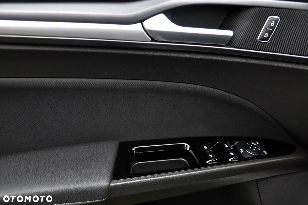 Ford Mondeo - 13