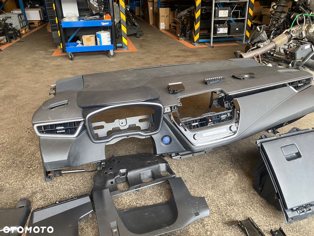 Toyota Corolla E21 E210 SEDAN  Hybrid HYBRYDA 2020r ORYGINAŁ ! DESKA ROZDZIELCZA KOKPIT PODUSZKI POWIETRZNE PASY KURTYNA KURTYNY  poduszka air bag airbag kierowcy pasażera kolanowa komplet poduszek E 210 E 21 - 5