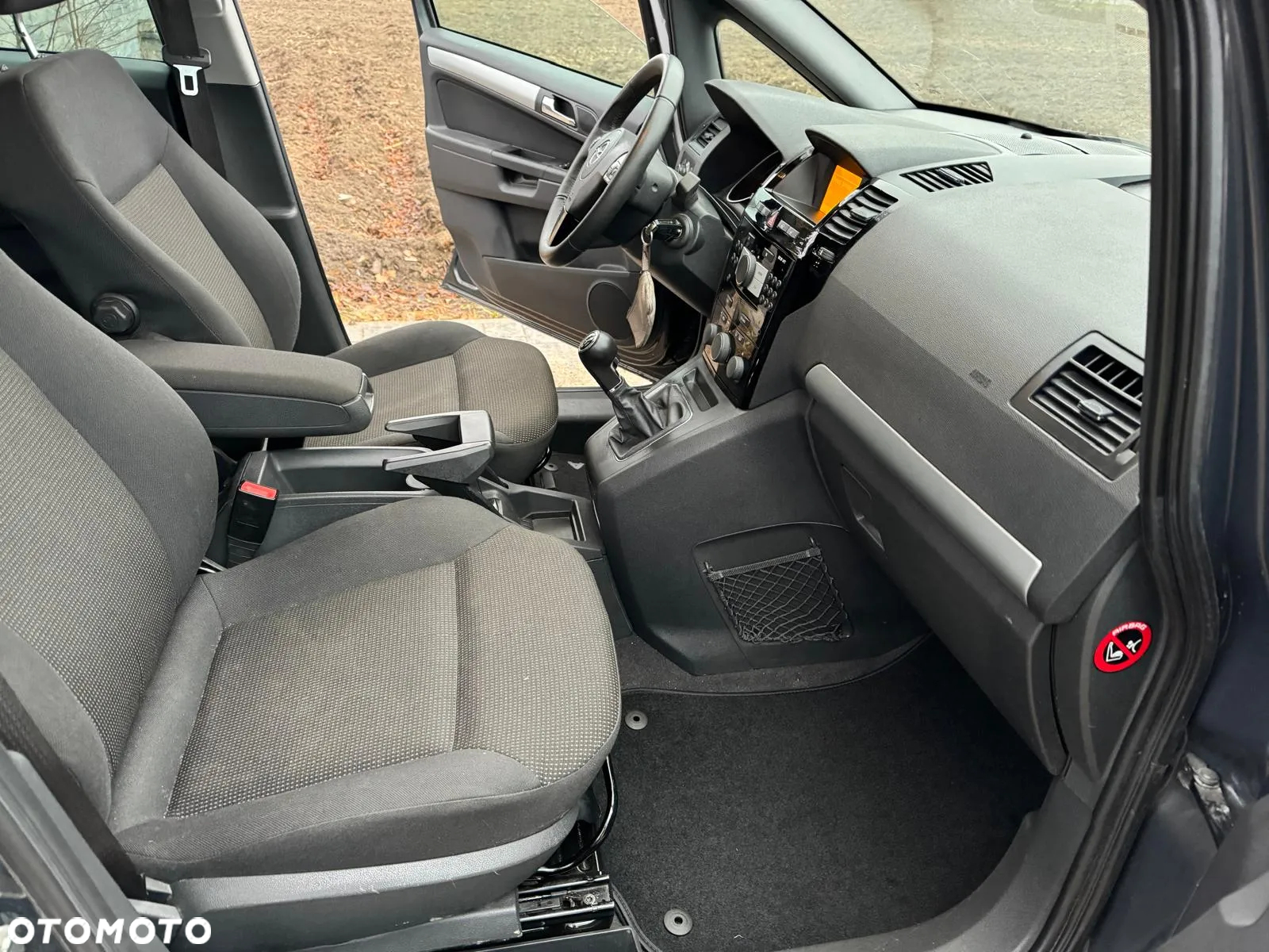 Opel Zafira 1.8 Design Edition - 10