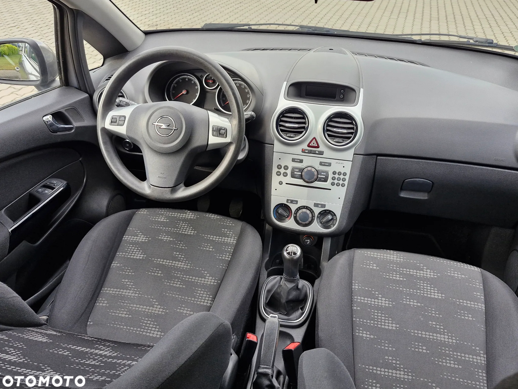 Opel Corsa 1.2 16V Cosmo - 20