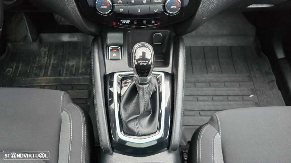 Nissan Qashqai 1.6 dCi Tekna Xtronic - 33