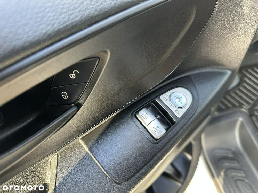 Mercedes-Benz Vito - 20