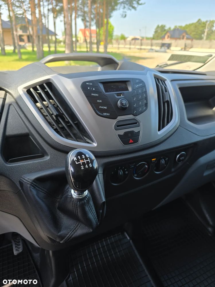 Ford TRANSIT 350-170 IZOTERMA WINDA 750Kg 48 Tyś Km SERWIS ASO FORD DO OSTATNIEGO Km SALON PL STAN JAK NOWY TEMPOMAT KLIMA ELKTRYKA ASYSTEN KIEROWCY WZMOCNIONE TYLNE ZAWIESZENIE RESOR + PODUSZKI PNEŁMATYCZNE - 36