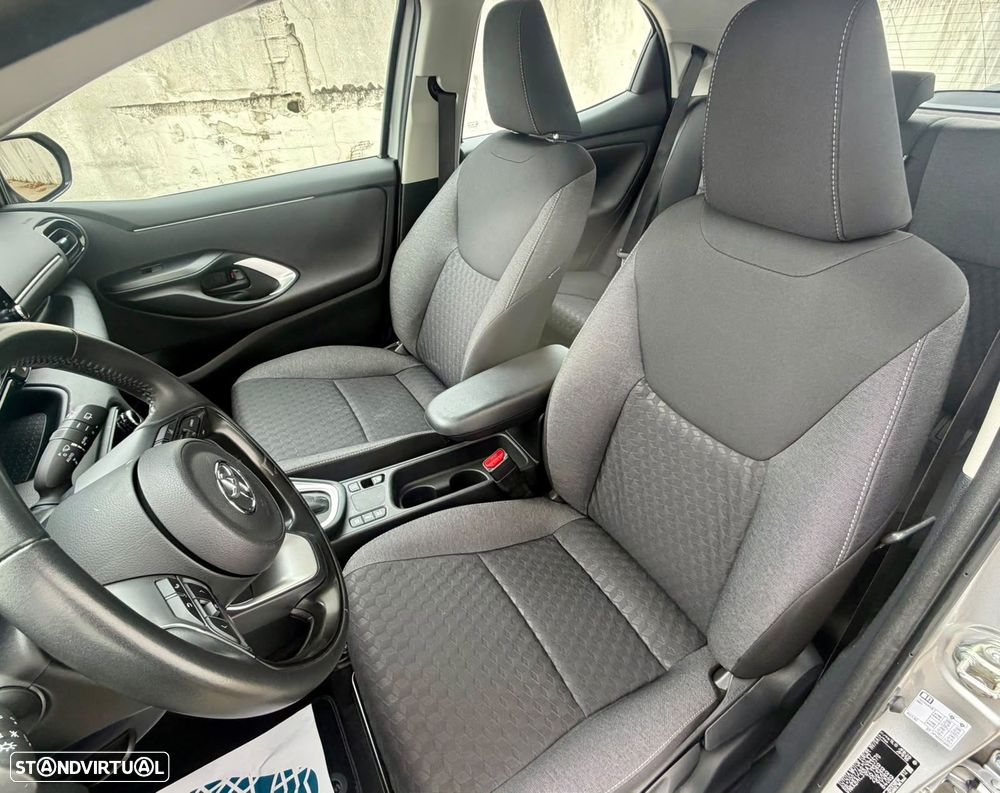 Toyota Yaris 1.5 HDF Comfort Plus - 17