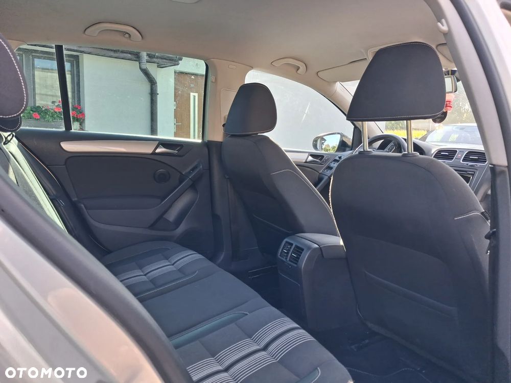 Volkswagen Golf 1.2 TSI MATCH - 8