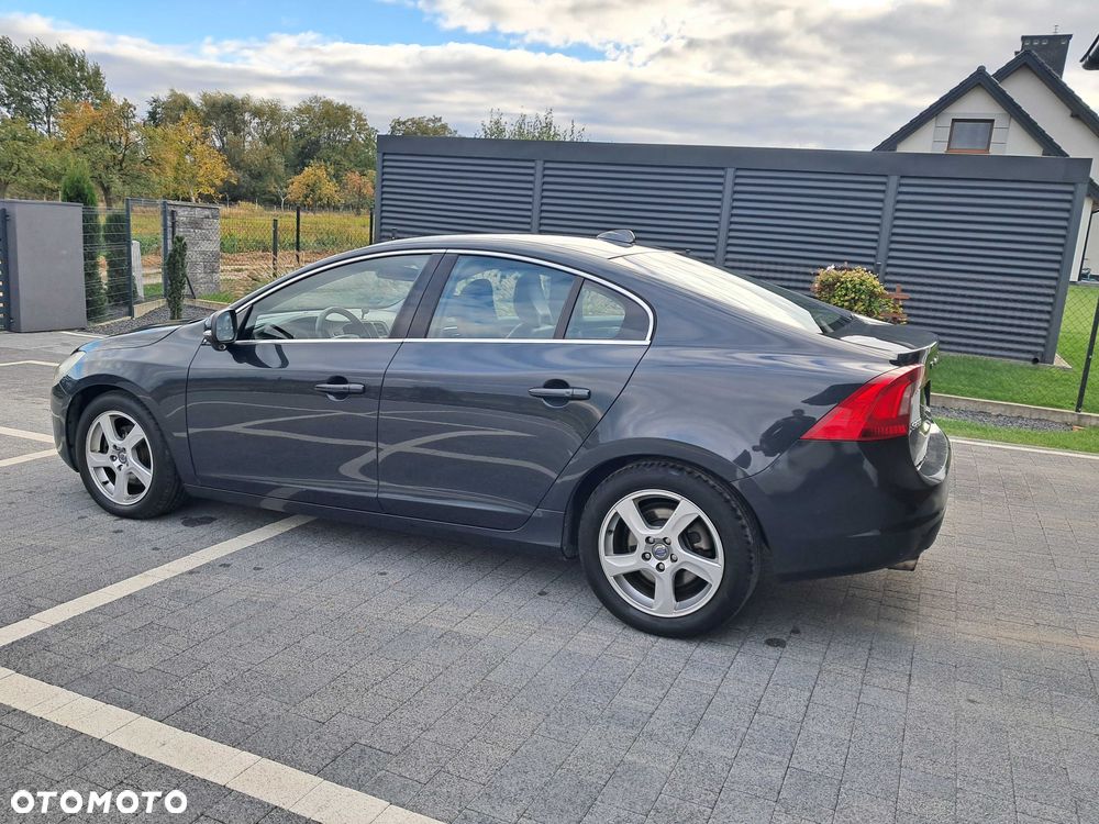 Volvo S60 - 3