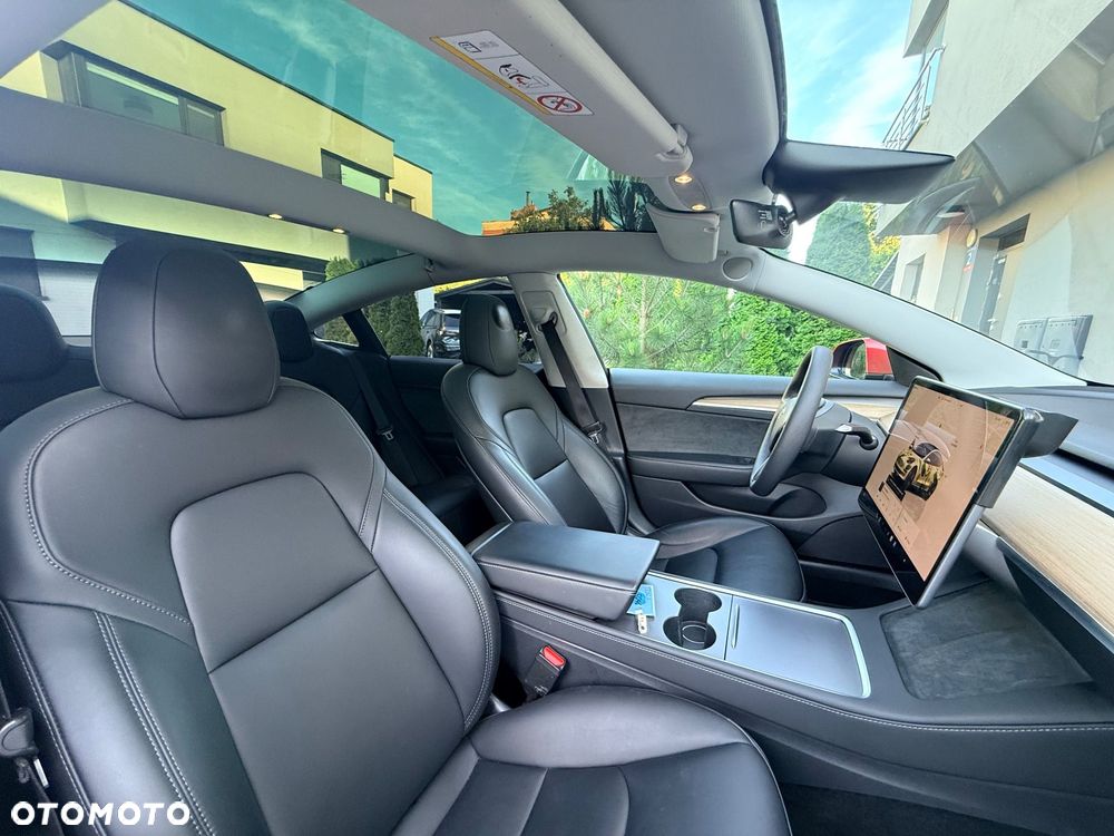 Tesla Model 3 - 30