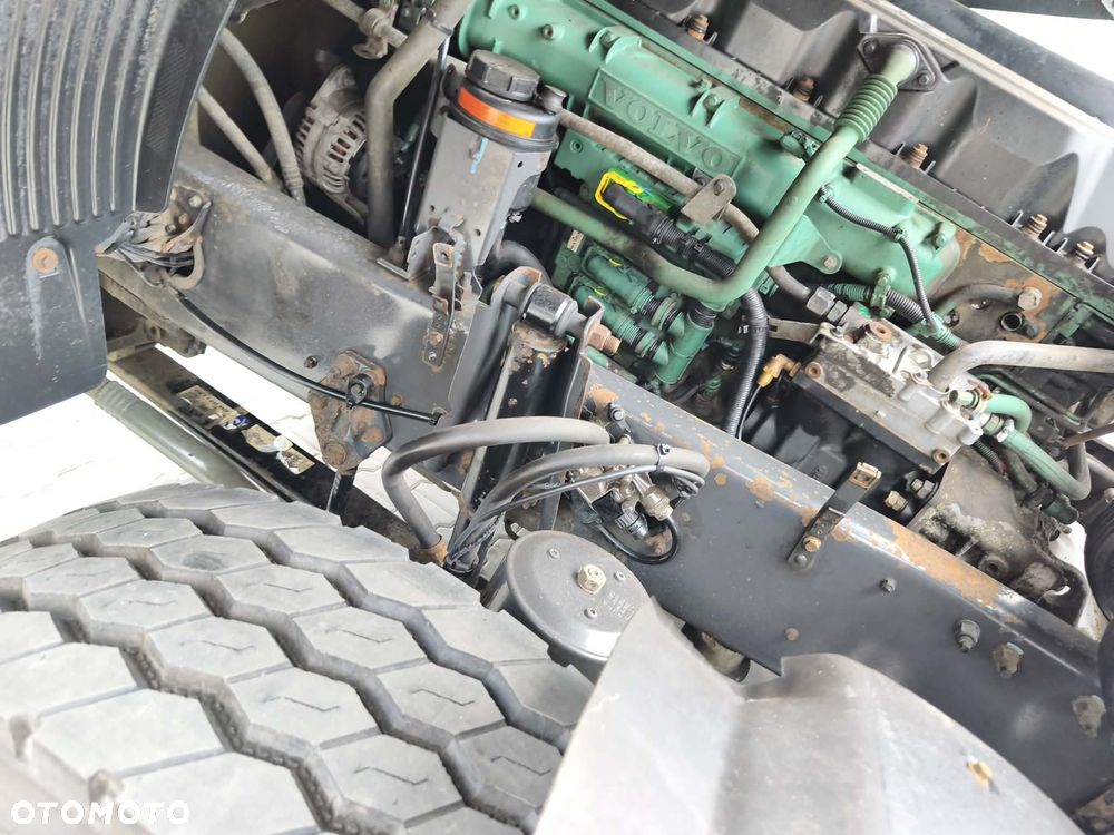 Volvo FH12 420 Standard Automat 2013 rok nowe opony - 32