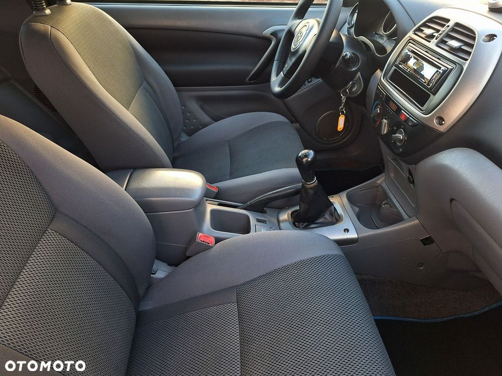 Toyota RAV4 - 7