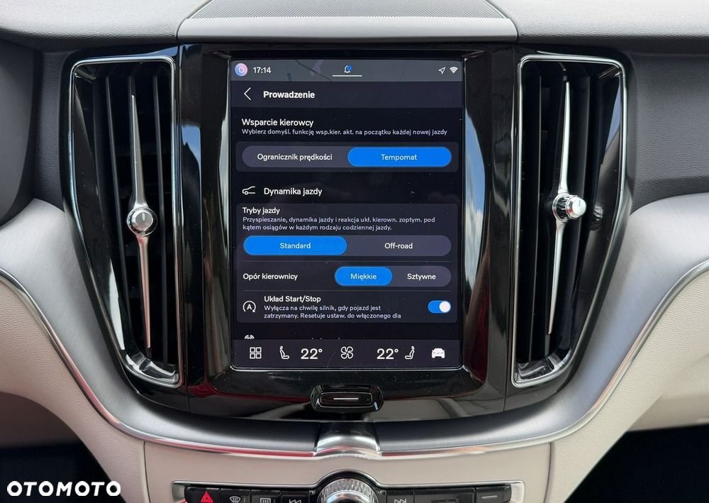 Volvo XC 60 B4 D Plus Dark - 29