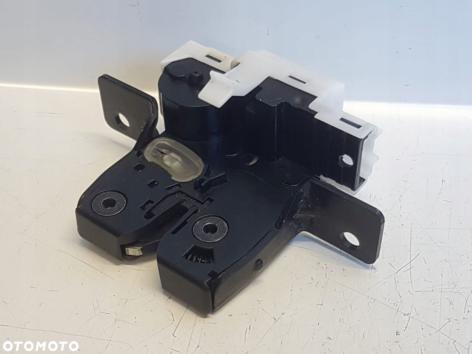 RENAULT CLIO III 3 05- ZAMEK KLAPY BAGAŻNIKA 4-PIN - 2