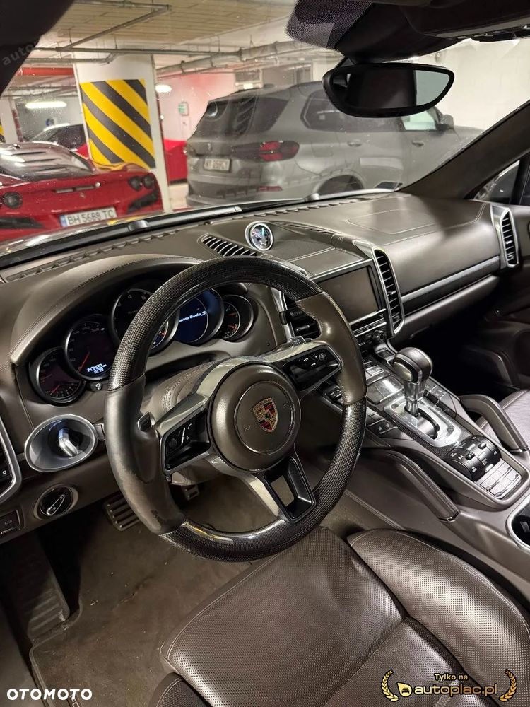Porsche Cayenne - 10