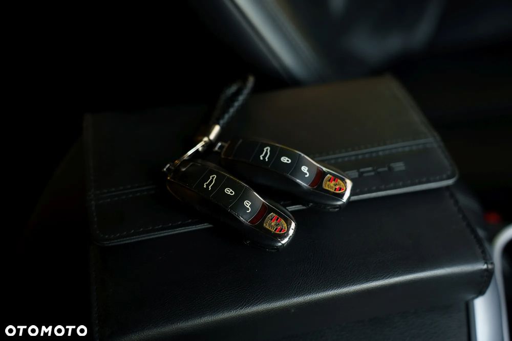 Porsche Cayenne - 14