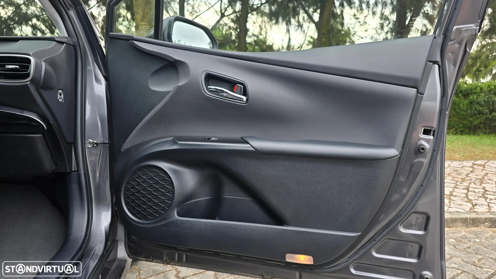 Toyota Prius 1.8 Luxury Pele+Pack Techno - 32