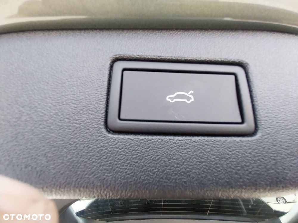 Volkswagen Tiguan - 11