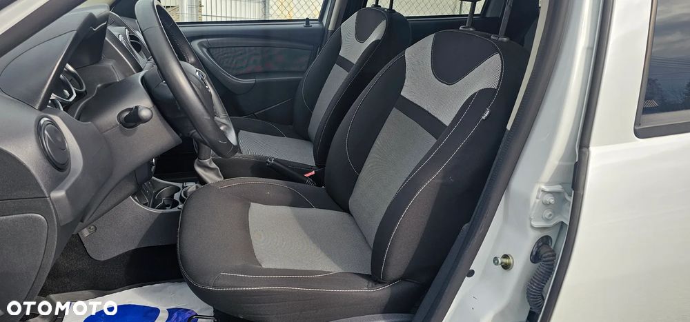 Dacia Duster 1.6 SCe Laureate S&S - 14