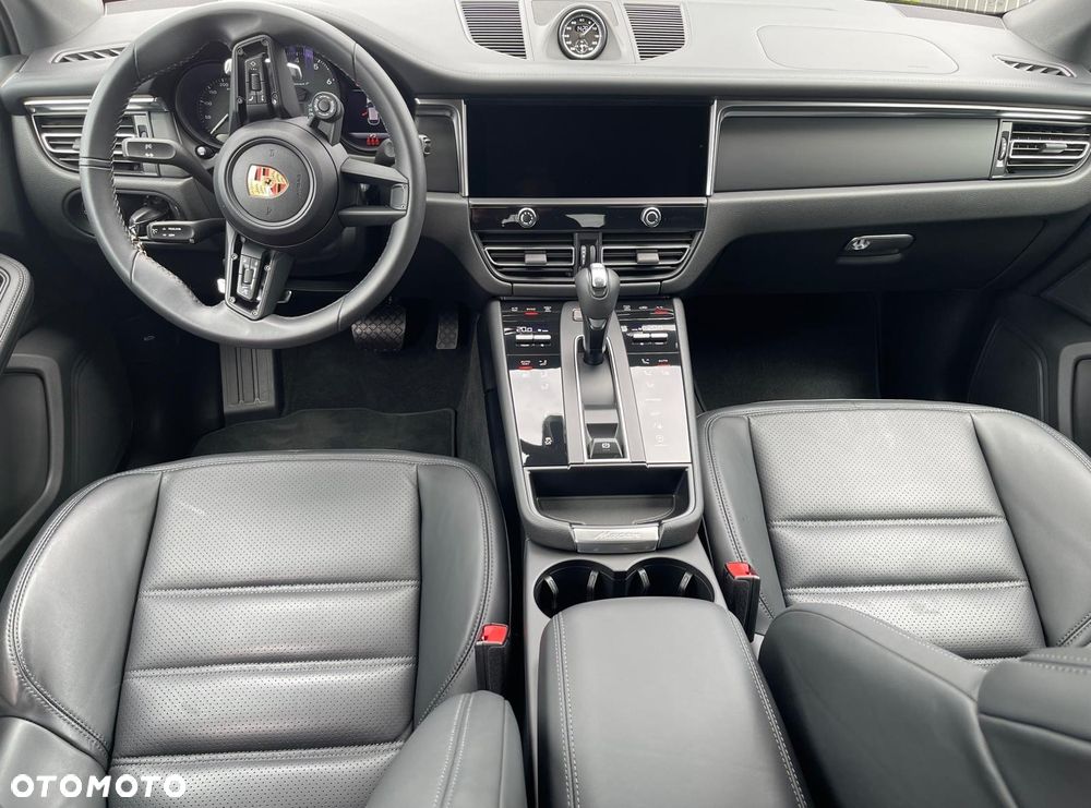 Porsche Macan T - 10