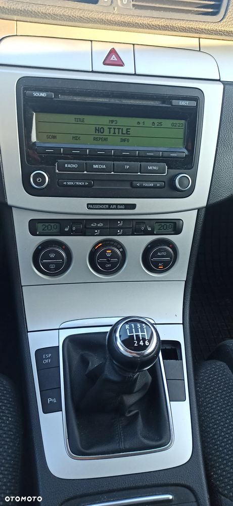 Volkswagen Passat 1.8 TSI Comfortline - 6