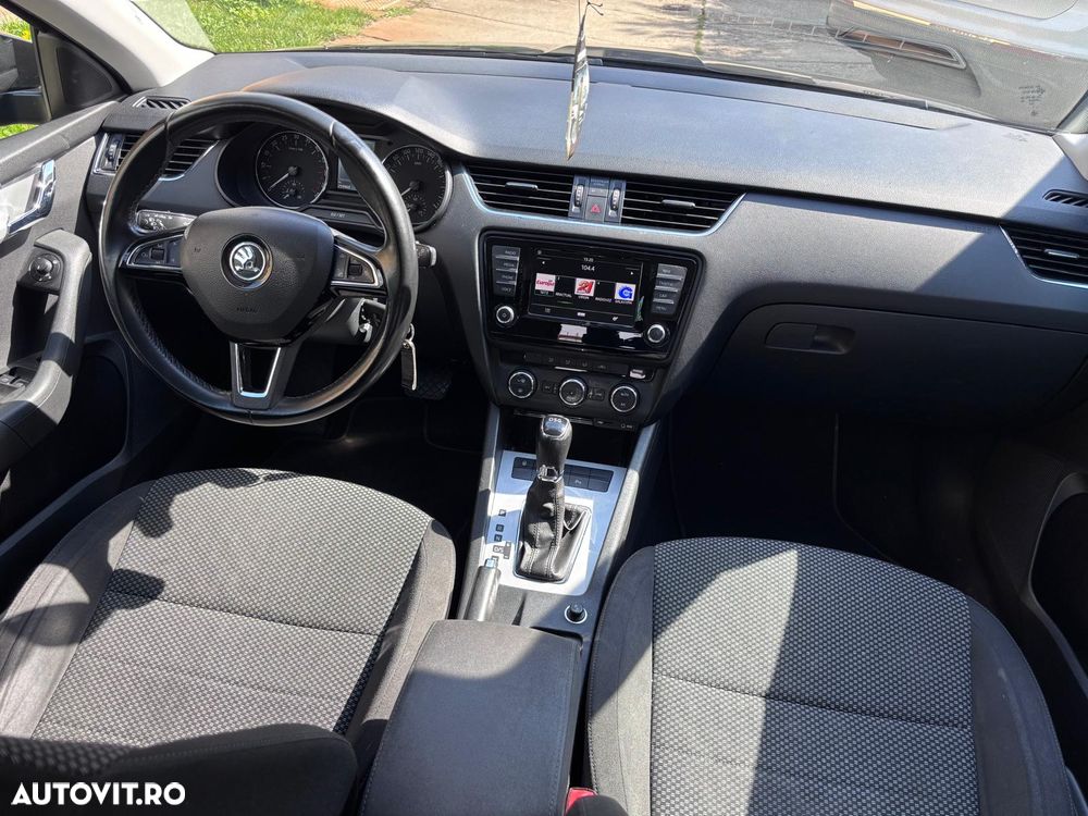 Skoda Octavia 1.6 TDI DSG Style - 5