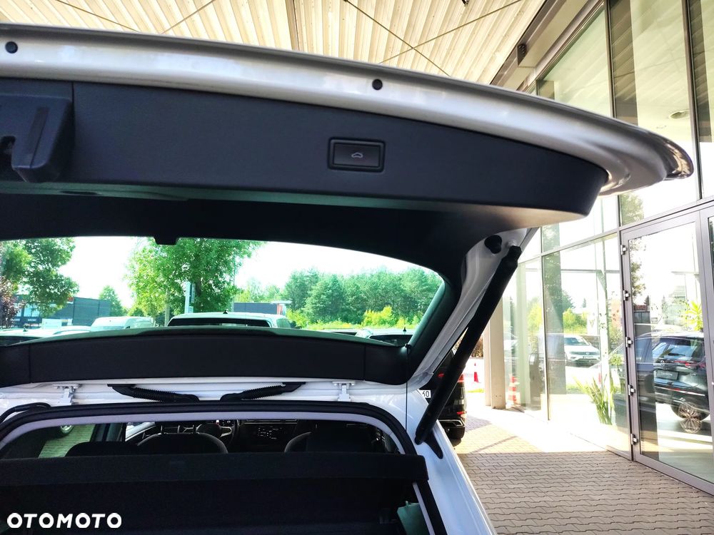 Volkswagen Tiguan 2.0 TDI Elegance DSG - 37