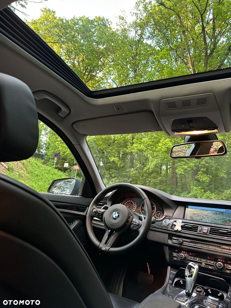 BMW Seria 5 525d - 21