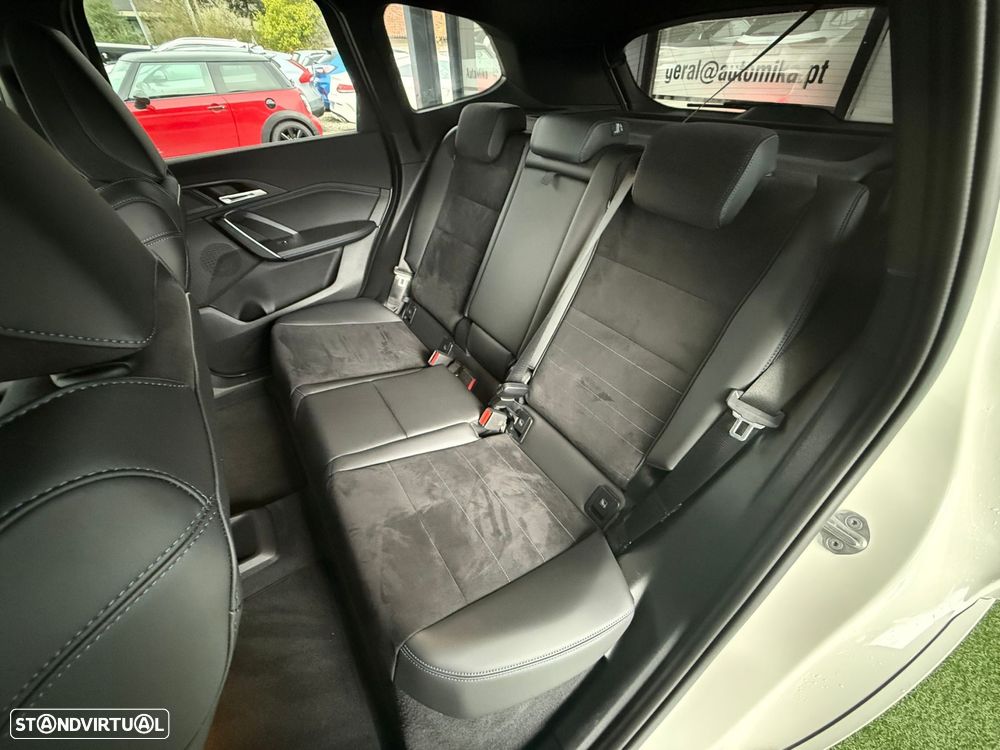 BMW iX1 eDrive20 Pack Desportivo M - 43