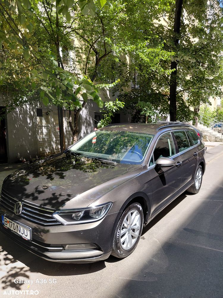 Volkswagen Passat - 1