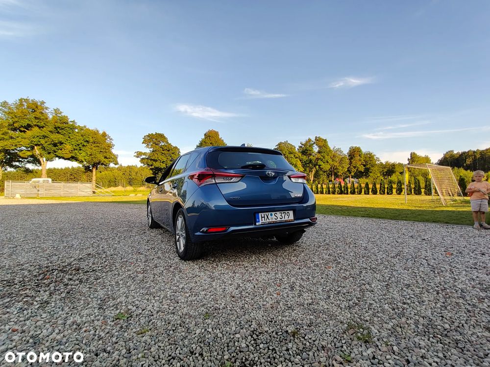 Toyota Auris 1.33 Dual-VVT-i - 21