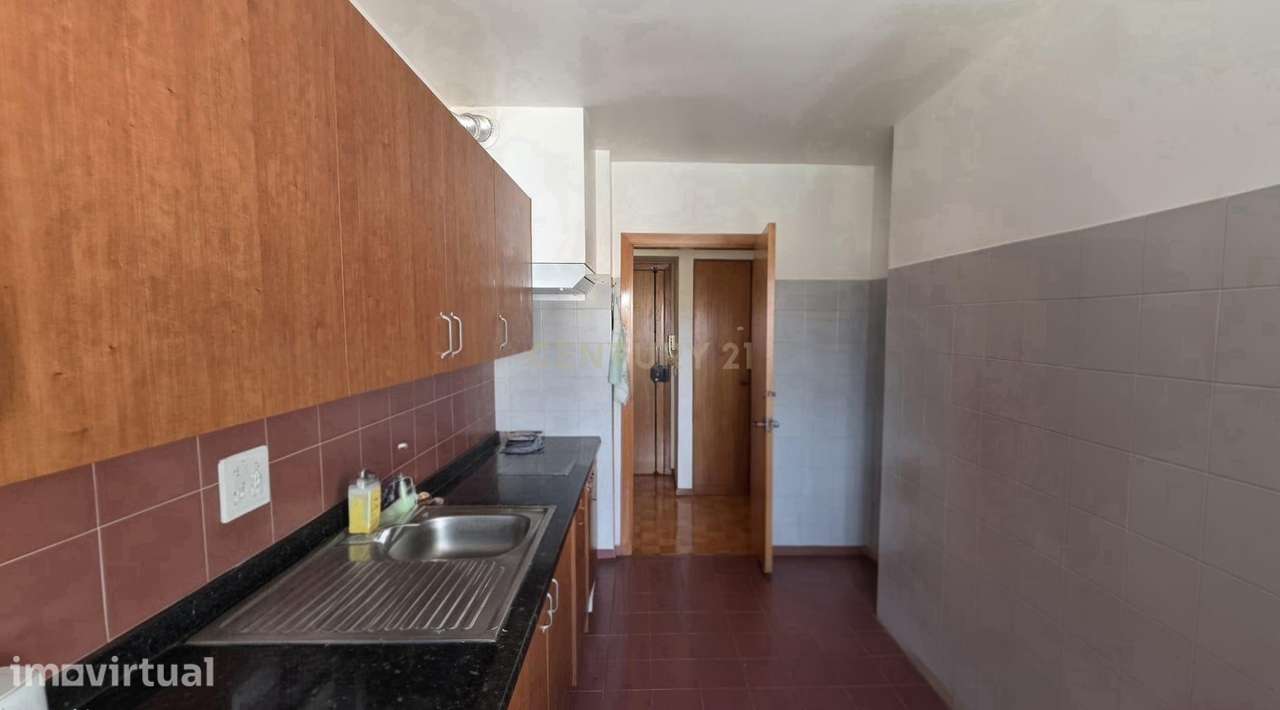 Apartamento T2  no Pragal / Monte Caparica com 2 elevadores e ótimo ac - Grande imagem: 4/21