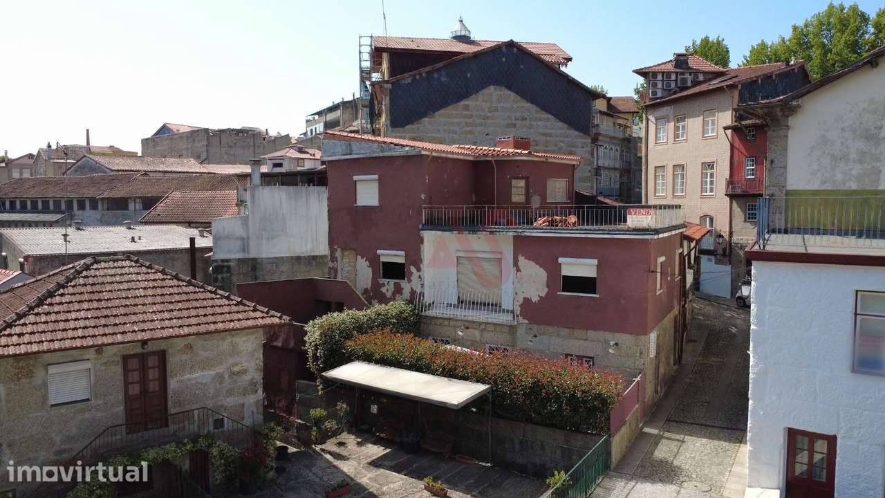 Andar de Moradia Duplex T5 no Coração de Guimarães - Grande imagem: 2/22