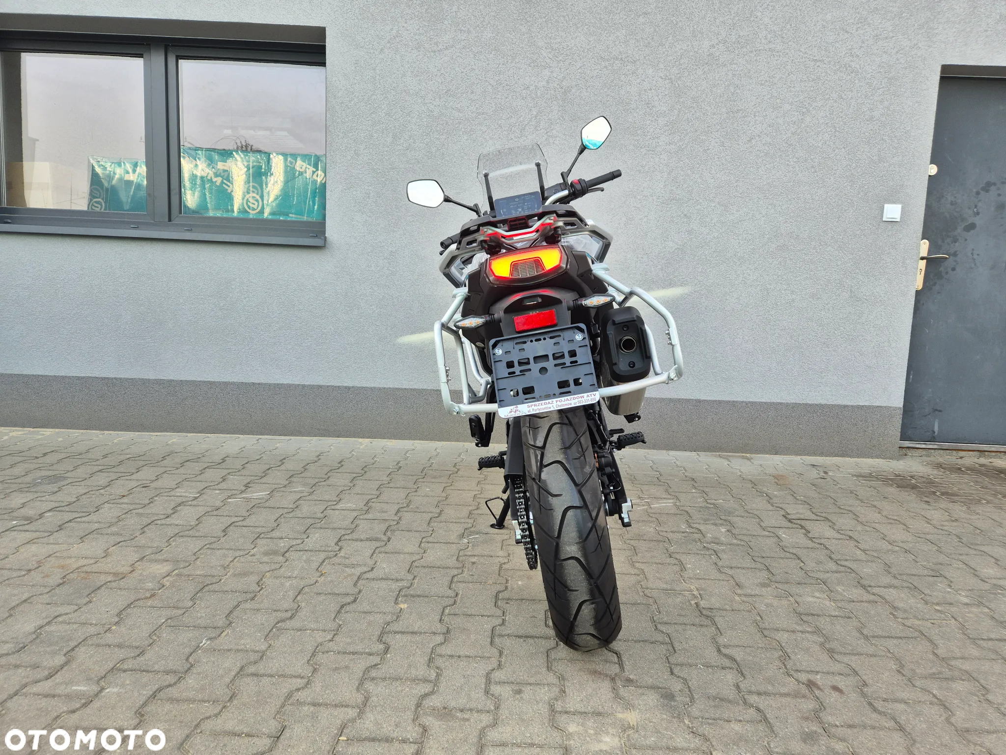 CFMoto MT - 5
