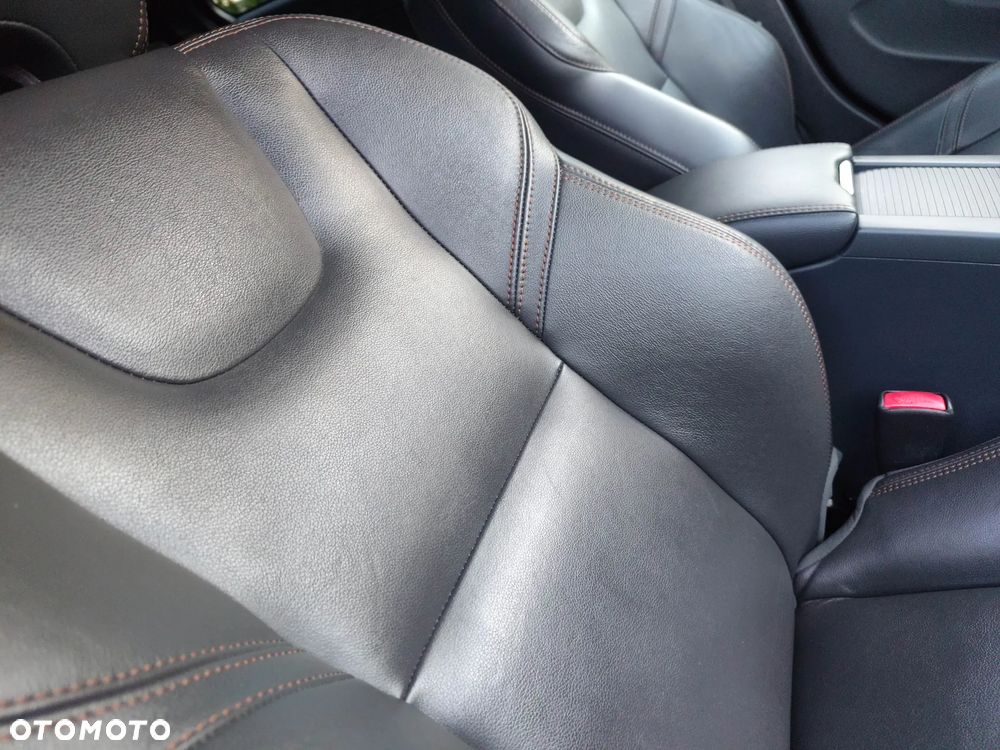 Volvo V60 Cross Country T5 AWD Momentum - 31