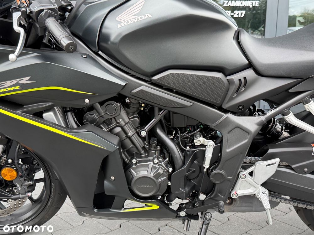 Honda CBR - 32