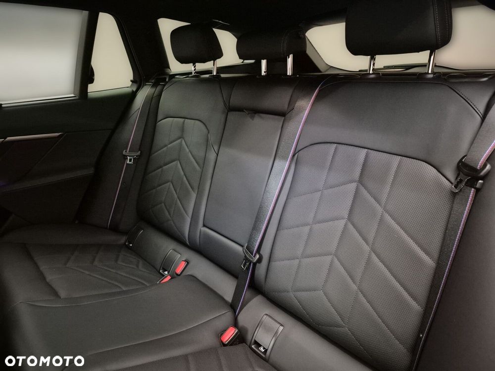 BMW Seria 5 520d xDrive mHEV M Sport - 18