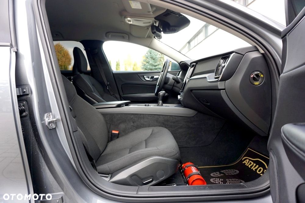Volvo V60 D3 Summum - 32