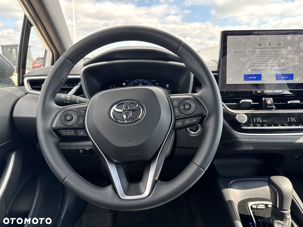 Toyota Corolla - 13