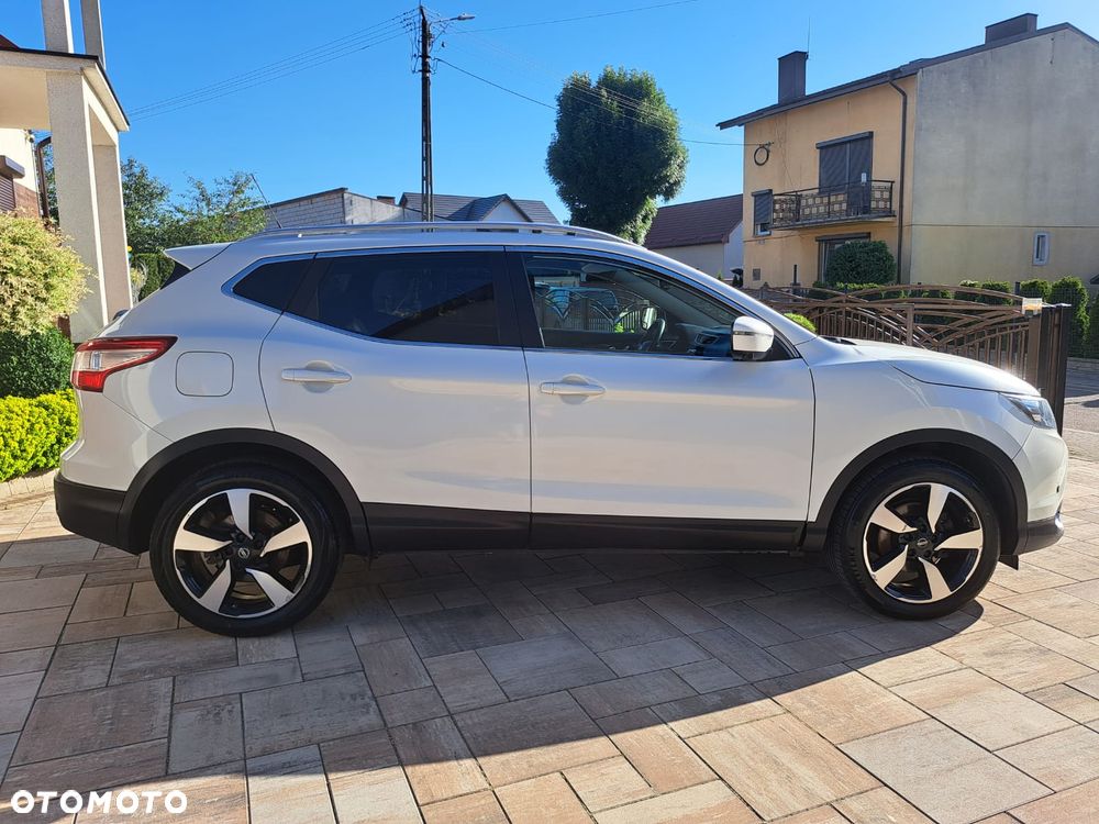 Nissan Qashqai - 2