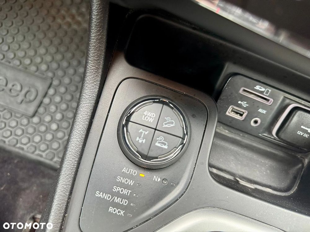 Jeep Cherokee 3.2 V6 Pentastar Active Drive Lock Autom Trailhawk - 34