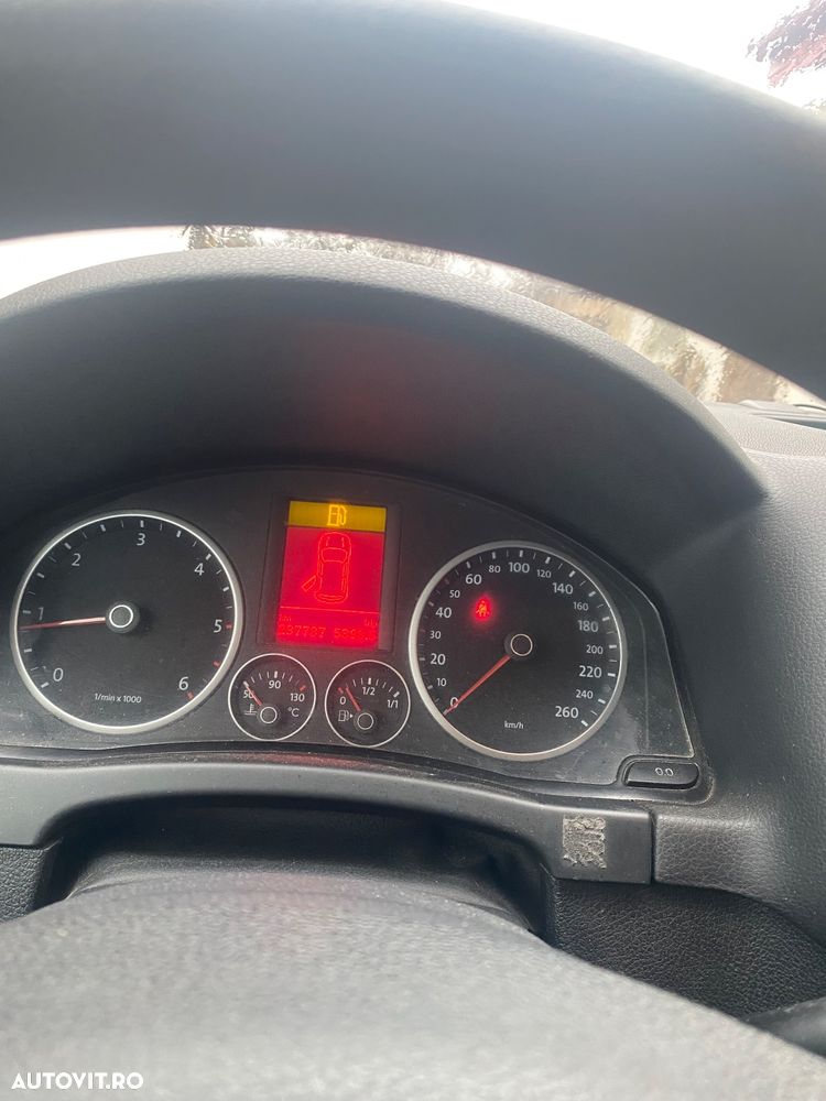 Volkswagen Tiguan - 8