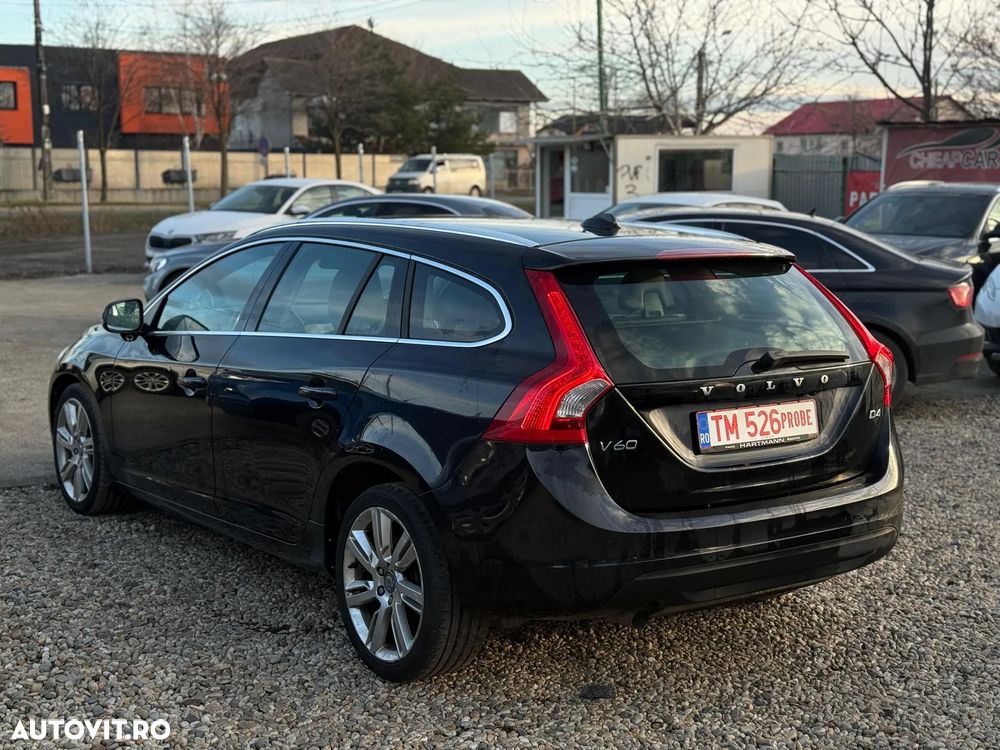 Volvo V60 D4 Geartronic Momentum - 4