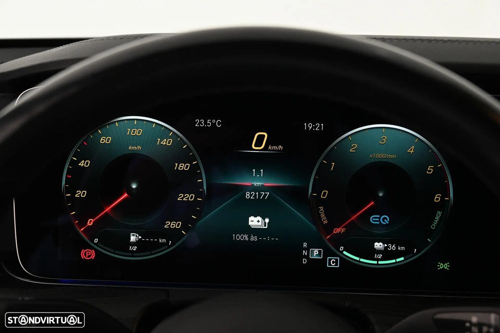 Mercedes-Benz E 300 de AMG Line - 18