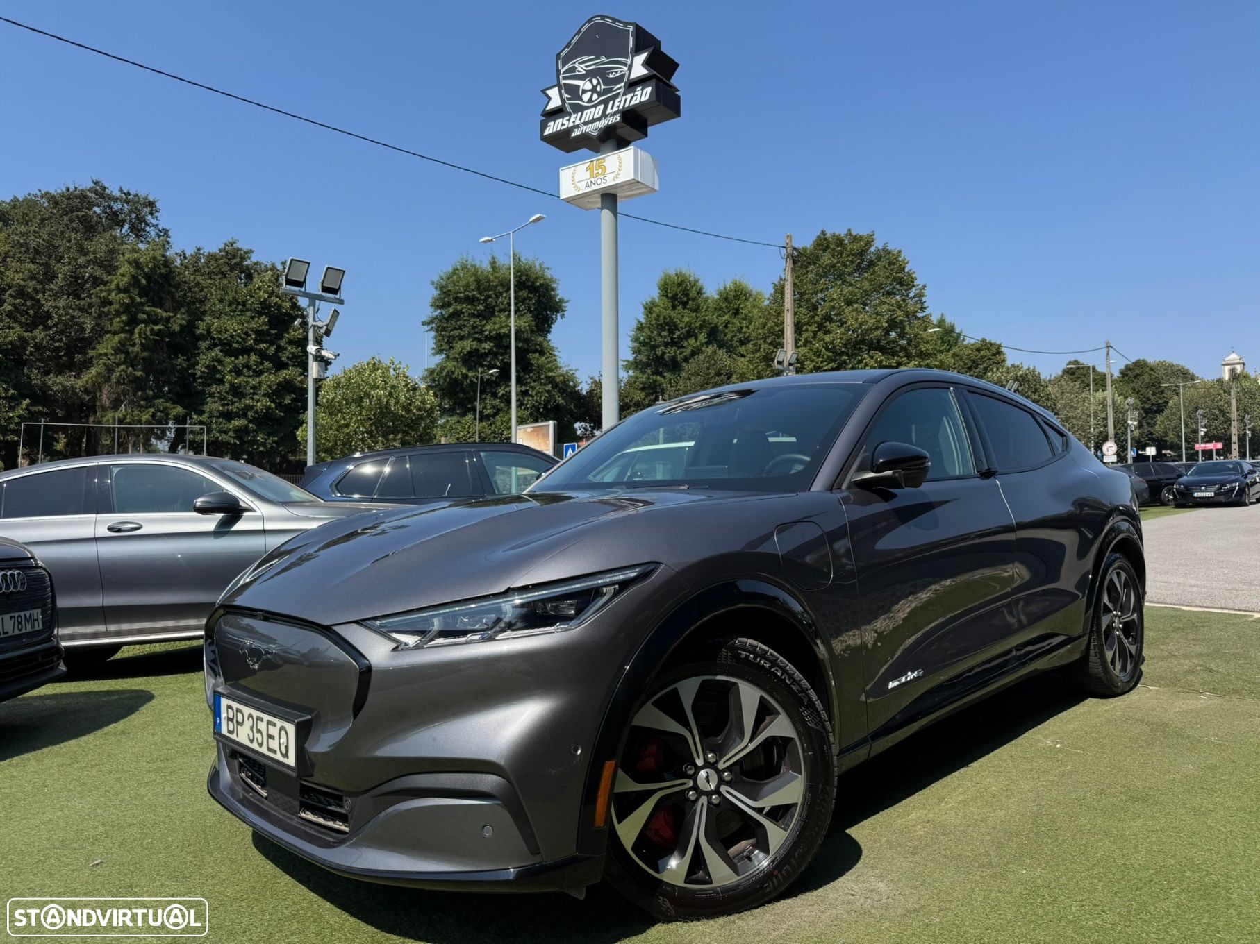 Ford Mustang Mach-E 72.6 kWh Premium AWD - 1