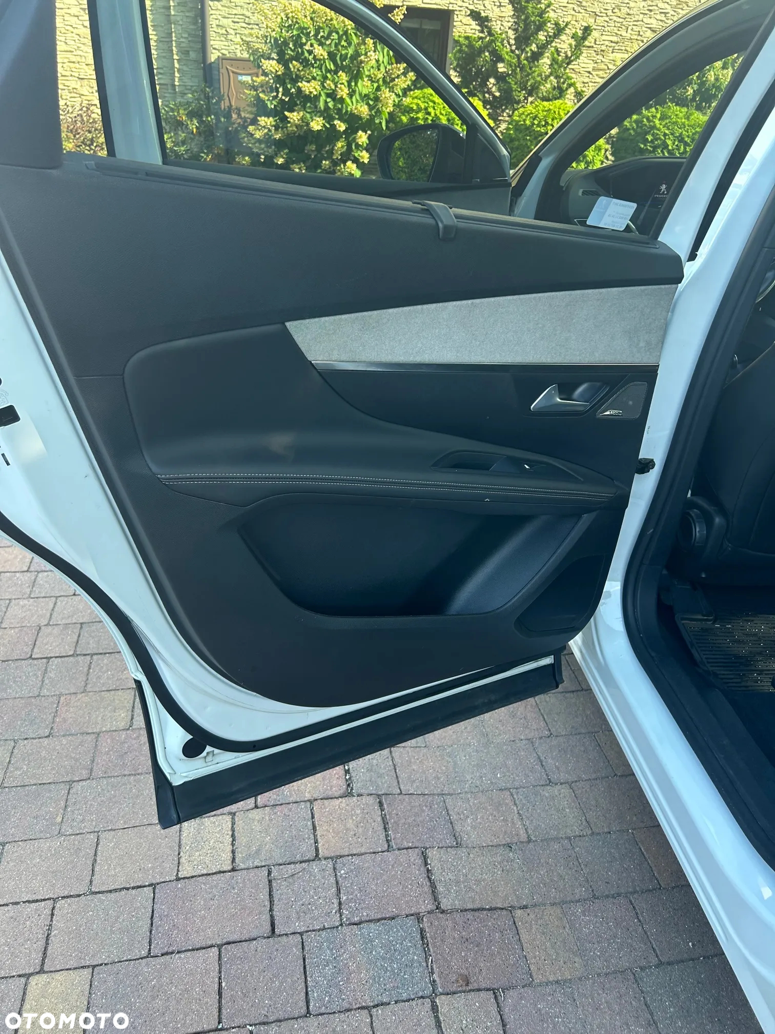 Peugeot 5008 PureTech 180 EAT8 Stop & Start GT - 10